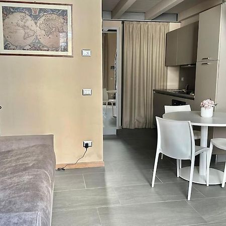 Couple'S Dream Loft 100Mt From Duomo And Lake Como Buitenkant foto
